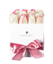 Carregar imagem no visualizador da galeria, Elegant Bouquet